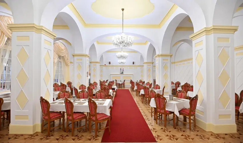 Hotel Eger & Park Eger - Augusztus 20. (min. 2 j)