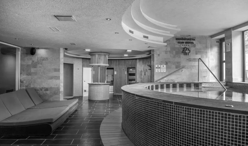 Erd�spuszta Club Hotel Debrecen - Vir�gkarnev�l Erd�spuszt�n
