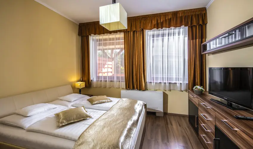 Erd�spuszta Club Hotel Debrecen - Augusztus 20.