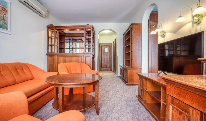 Hotel Erzs�bet H�v�z - Augusztus 20.