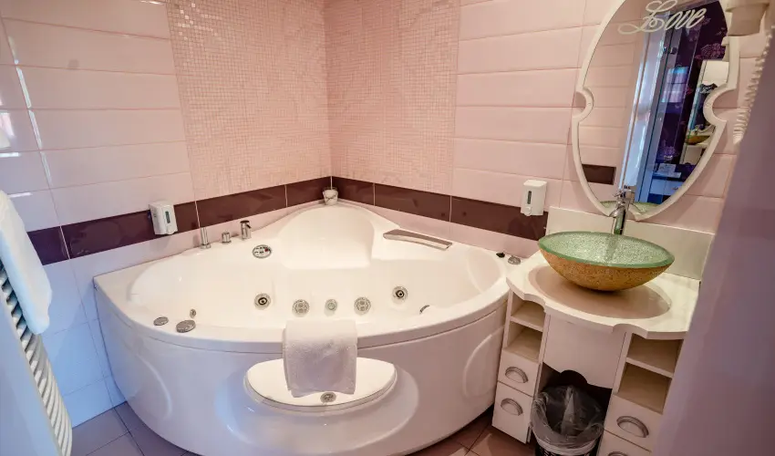 Hotel Erzs�bet H�v�z - Augusztus 20.