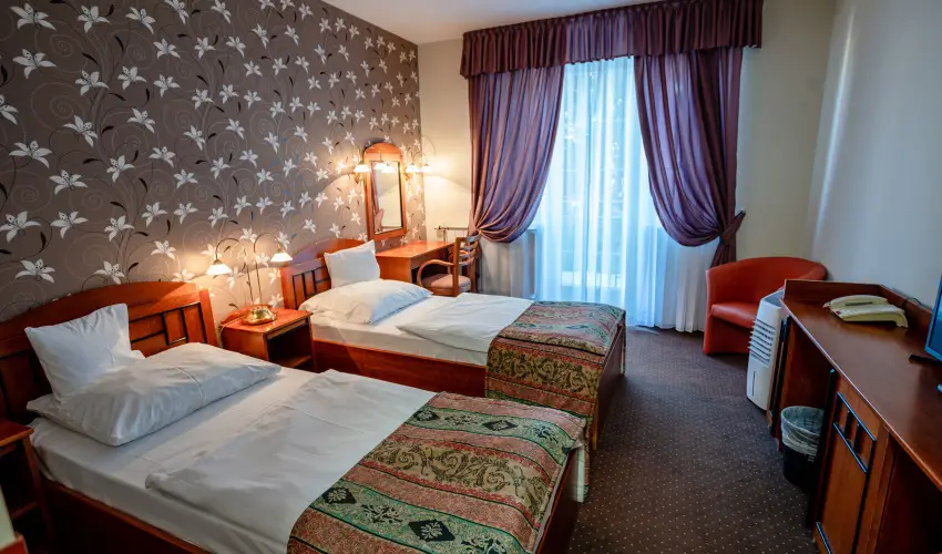 Hotel Erzs�bet H�v�z - Augusztus 20.