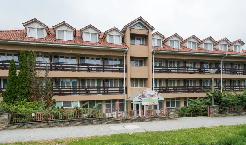 Hotel Forr�s Zalakaros Zalakaros - Augusztus 20. (min. 2 �j)