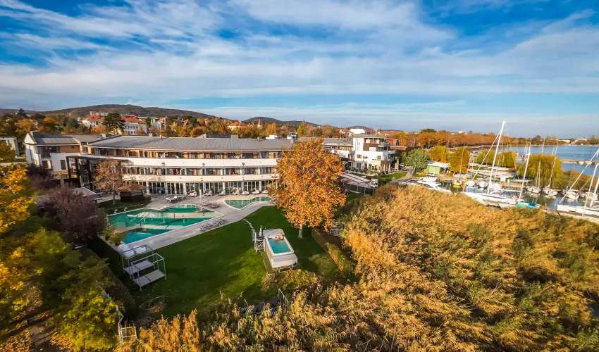 Hotel Golden Lake Resort Balatonf�red - Augusztus 20.