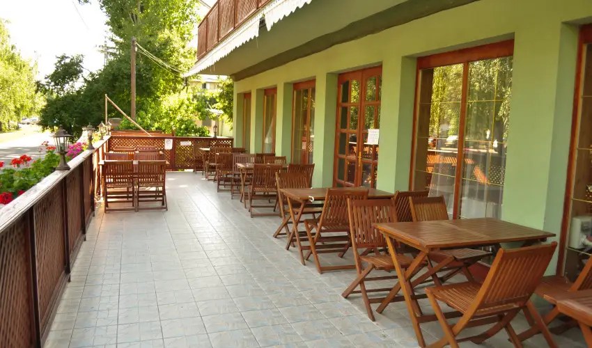 Hajnal Hotel Mez�k�vesd - Augusztus 20.