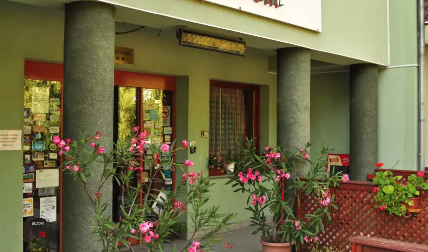 Hajnal Hotel Mez�k�vesd - Augusztus 20.