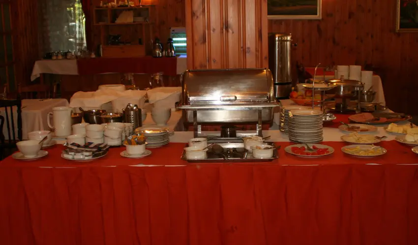 Hajnal Hotel Mez�k�vesd - Augusztus 20.