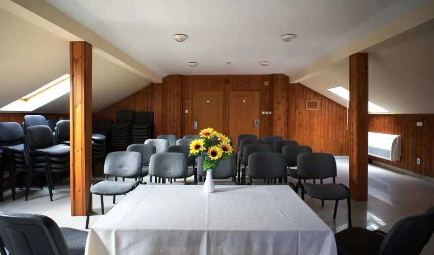 Hajnal Hotel Mez�k�vesd - Augusztus 20.