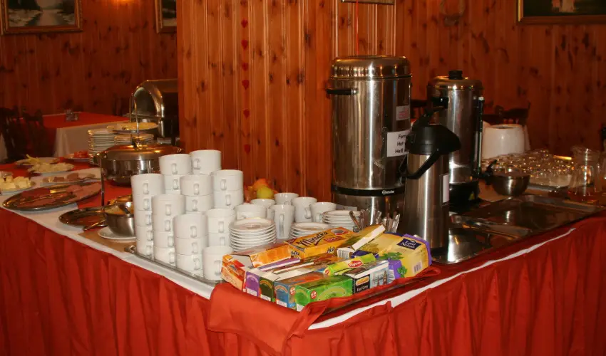 Hajnal Hotel Mez�k�vesd - Augusztus 20.