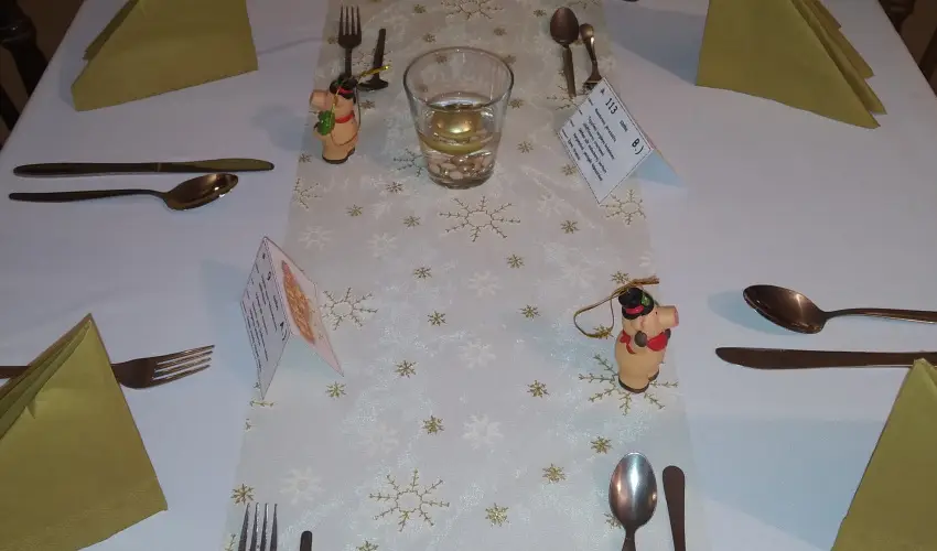 Hajnal Hotel Mez�k�vesd - Augusztus 20.