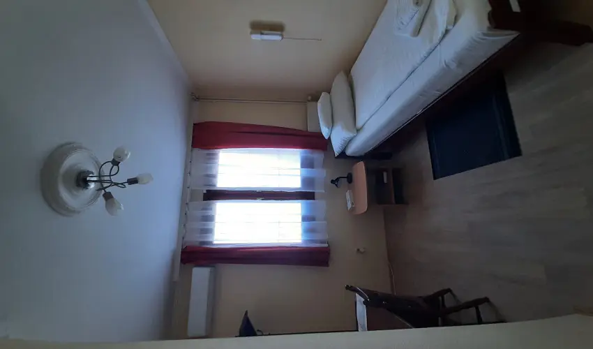 Hajnal Hotel Mez�k�vesd - Augusztus 20.