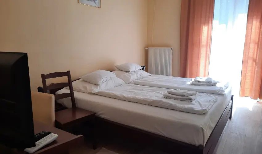 Hajnal Hotel Mez�k�vesd - Augusztus 20.