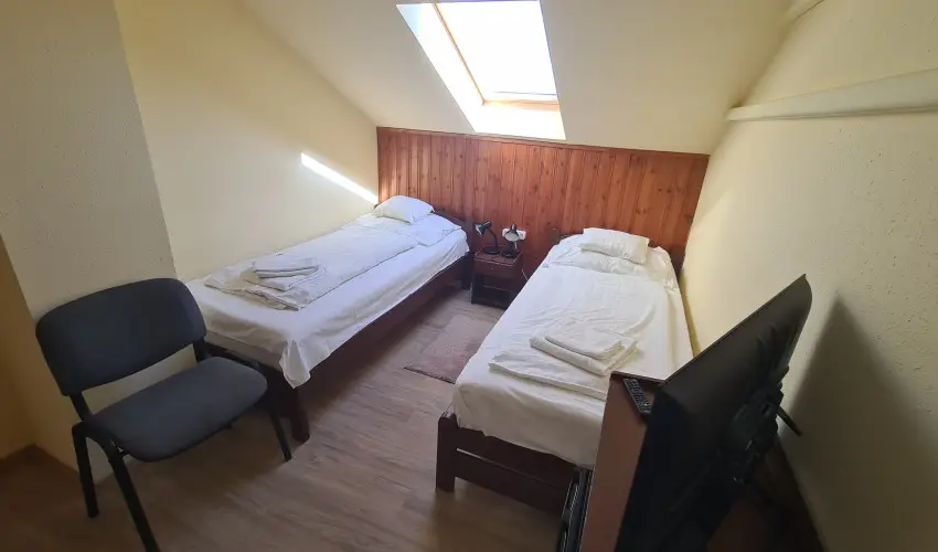 Hajnal Hotel Mez�k�vesd - Augusztus 20.