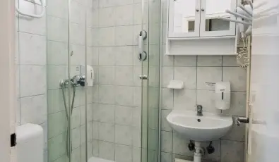 Hajnal Hotel Mez�k�vesd