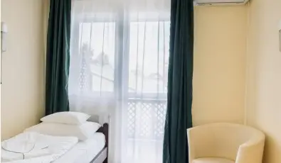 Hajnal Hotel Mez�k�vesd