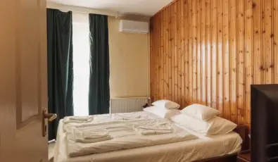 Hajnal Hotel Mez�k�vesd