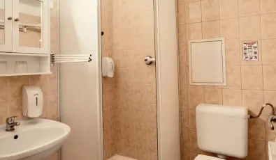 Hajnal Hotel Mez�k�vesd