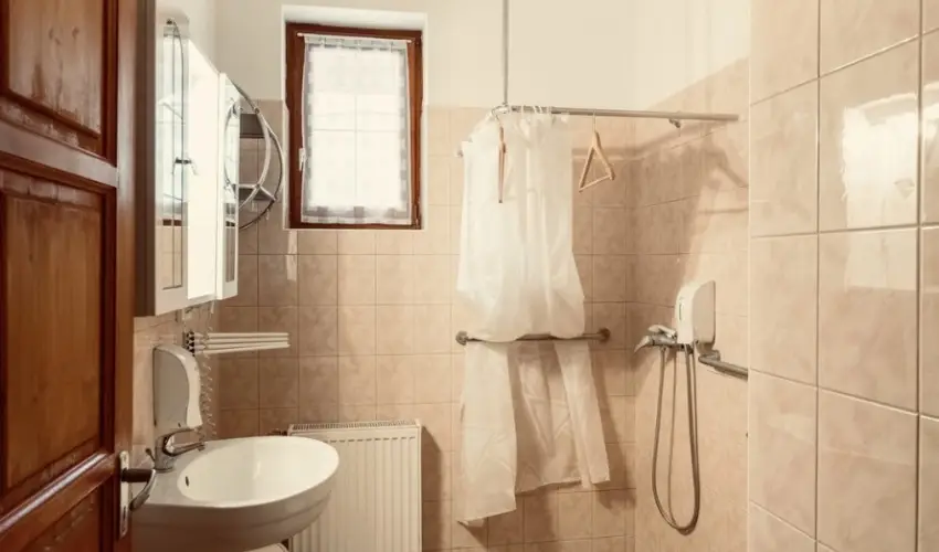 Hajnal Hotel Mez�k�vesd - Augusztus 20.