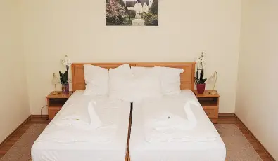 Hotel Hal�szkert Badacsony