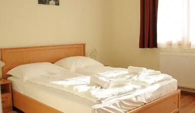 Hotel Hal�szkert Badacsony