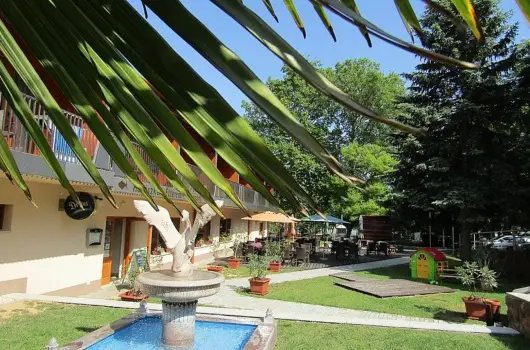 Hotel Hal�szkert - Augusztus 20. (min. 2 �j)