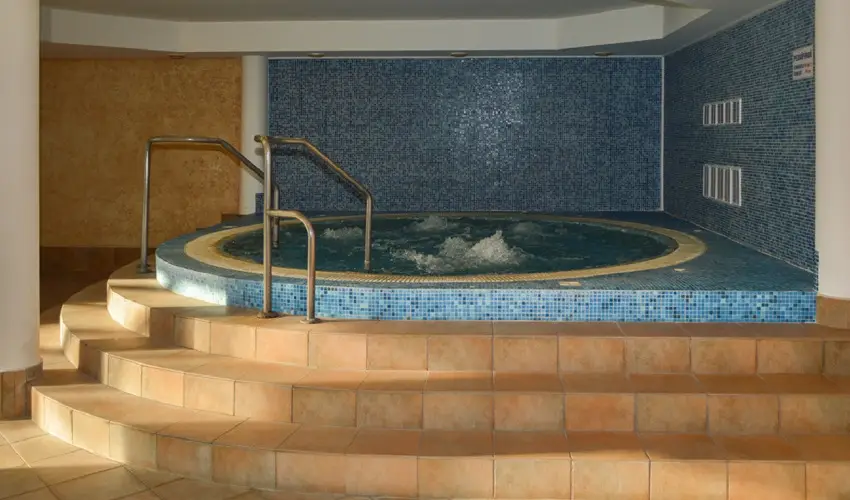 Hasik Hotel D�br�nte - Augusztus 20.