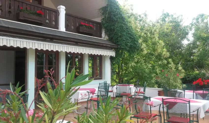 Hasik Hotel D�br�nte - Augusztus 20.