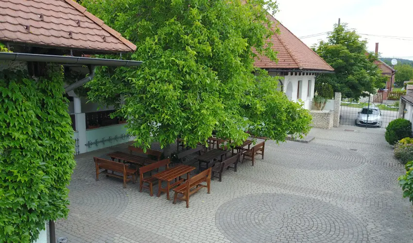 Hasik Hotel D�br�nte - Augusztus 20.
