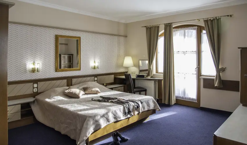 Hasik Hotel D�br�nte - Augusztus 20.