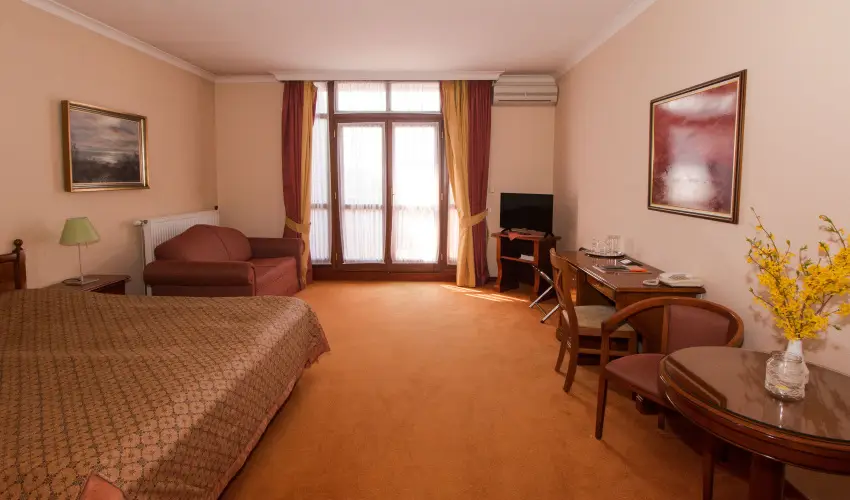 Hasik Hotel D�br�nte - Augusztus 20.
