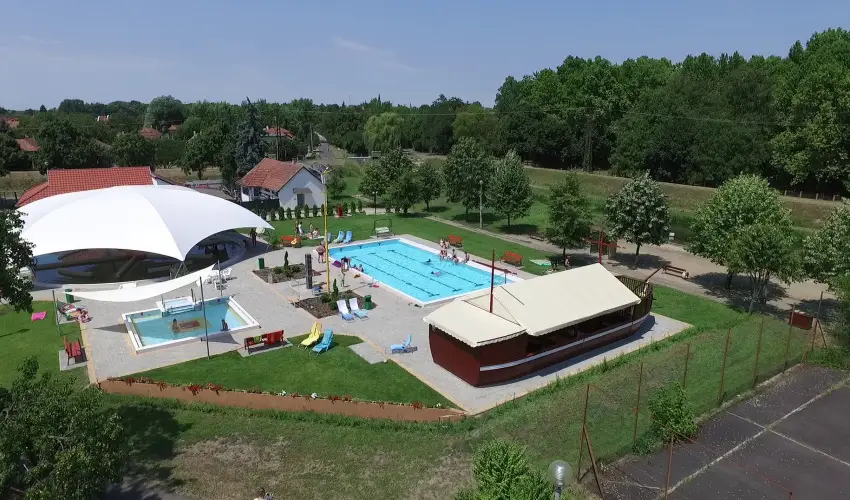 H�forr�s Hotel �s �d�l�park Gyula - Augusztus 20. (min. 2 �j)