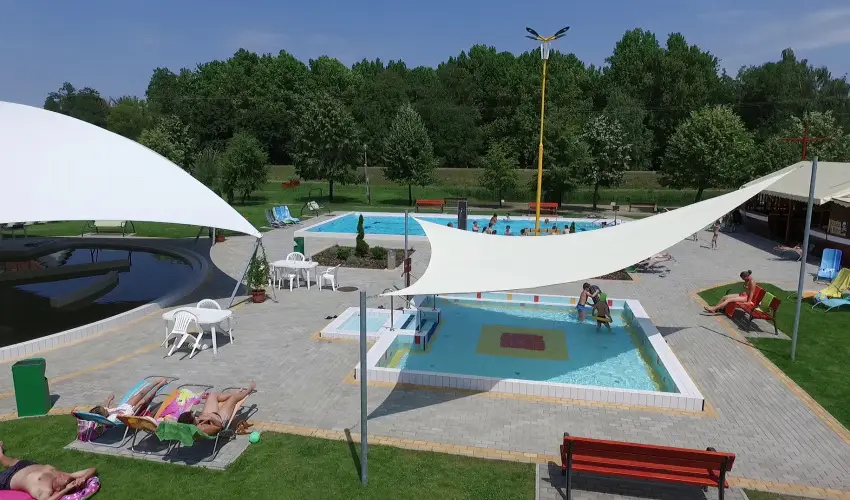 H�forr�s Hotel �s �d�l�park Gyula - Augusztus 20. (min. 2 �j)