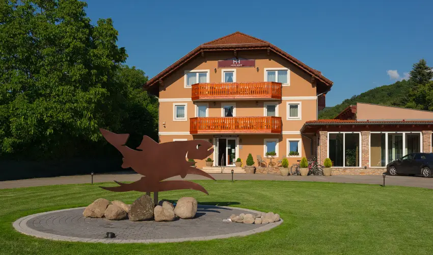 Hotel Honti Wellness s Konferencia Szlloda Visegrd - Augusztus 20. (min. 3 j)