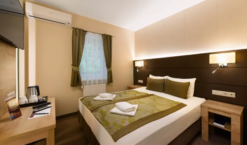 Hotel Honti Wellness �s Konferencia Sz�lloda Visegr�d - Augusztus 20. (min. 3 �j)