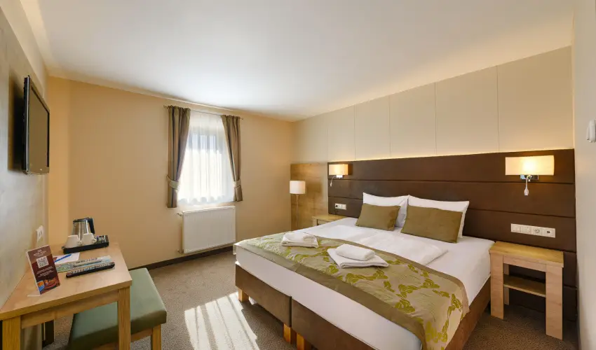 Hotel Honti Wellness �s Konferencia Sz�lloda Visegr�d - Augusztus 20. (min. 3 �j)