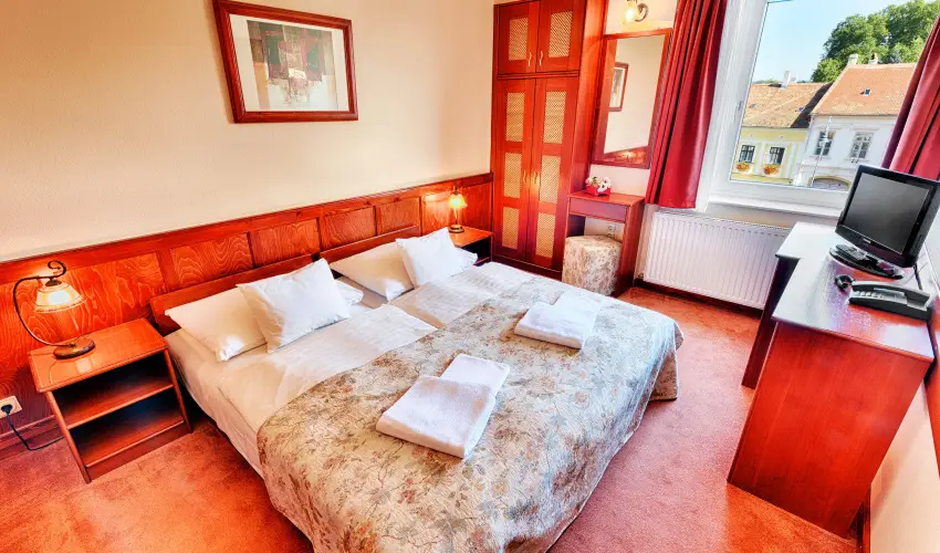 Hotel �rottk� K�szeg - Augusztus 20. 