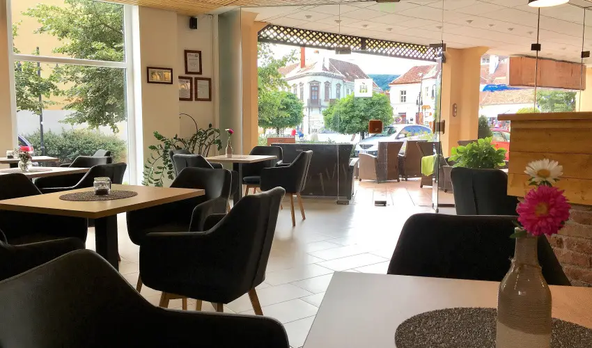 Hotel �rottk� K�szeg - Augusztus 20. 