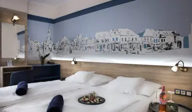 Hotel �rottk� K�szeg