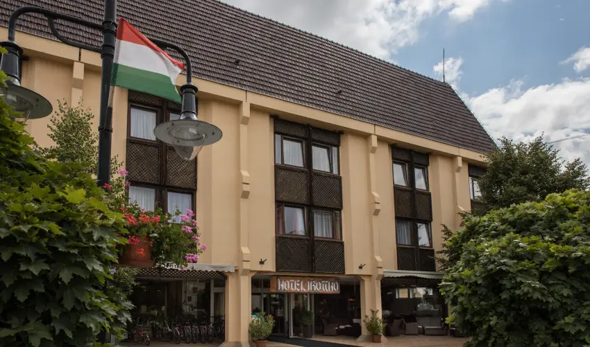 Hotel �rottk� K�szeg - Augusztus 20. 