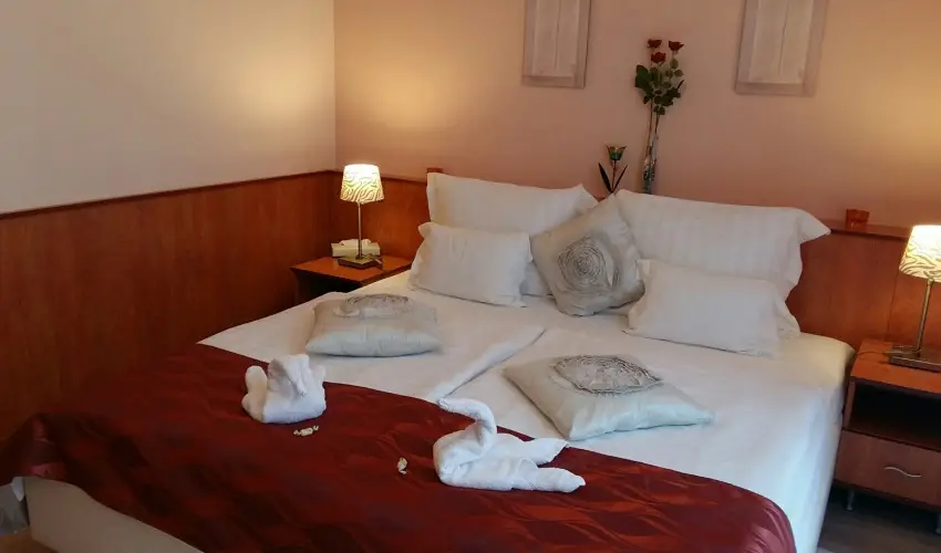 Hotel Isabell Gy�r - Augusztus 20.