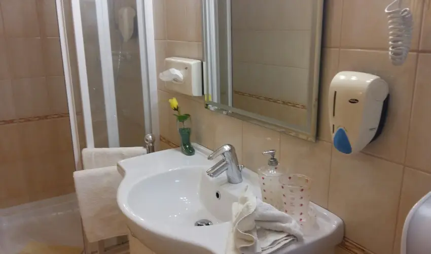 Hotel Isabell Gy�r - Augusztus 20.