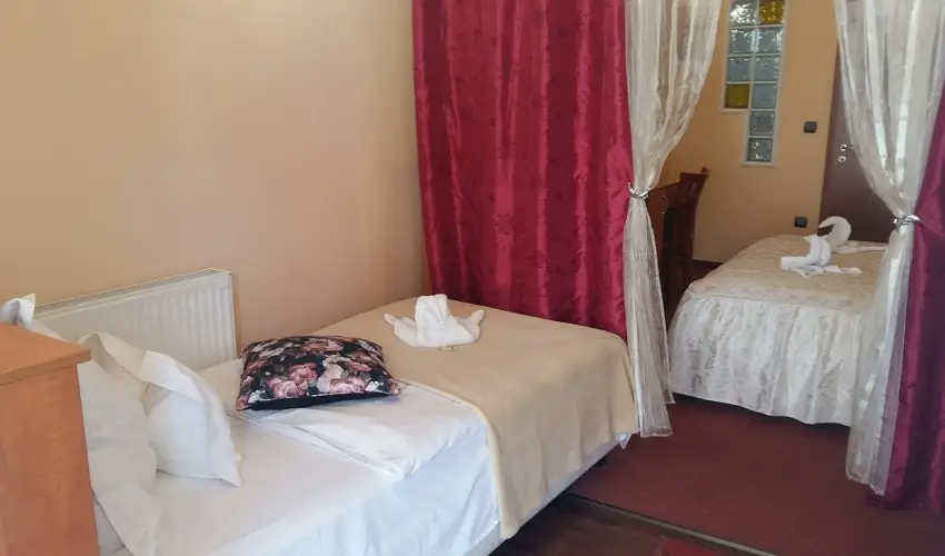 Hotel Isabell Gy�r - Augusztus 20.