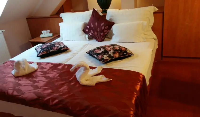 Hotel Isabell Gy�r - Augusztus 20.