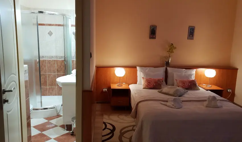 Hotel Isabell Gy�r - Augusztus 20.