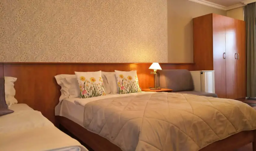 Hotel Isabell Gy�r - Augusztus 20.