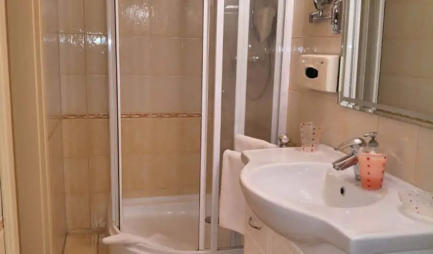 Hotel Isabell Gy�r - Augusztus 20.