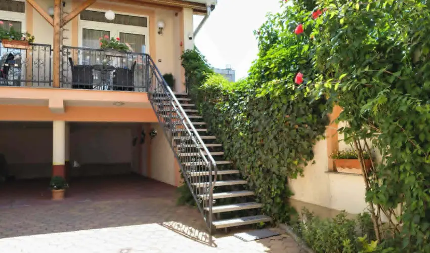 Hotel Isabell Gy�r - Augusztus 20.