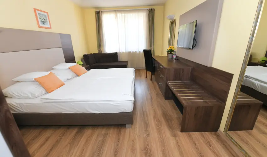 Hotel Jade Veszprm - Augusztus 20.