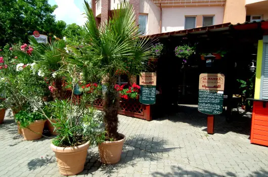 Hotel Jrja - Augusztus 20. (min. 3 j)