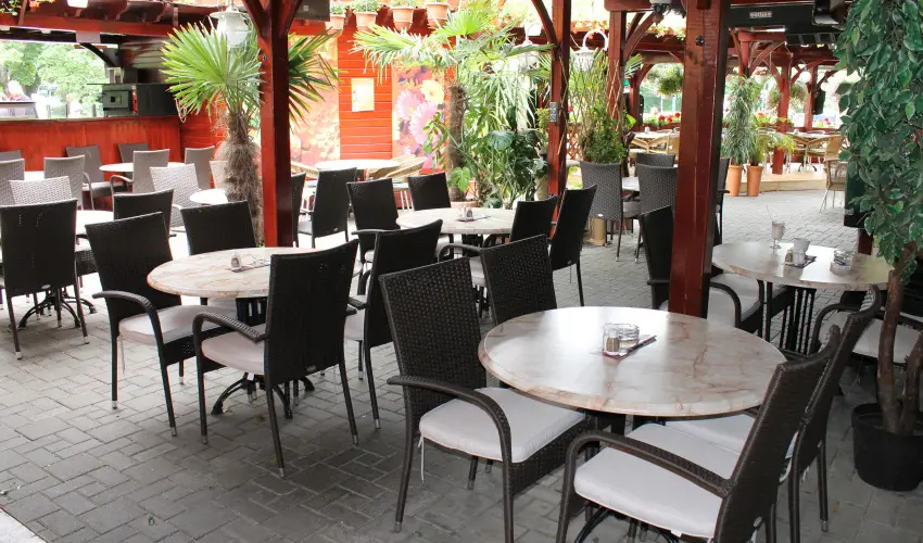 Hotel Jrja Hajdszoboszl - Augusztus 20. (min. 3 j)